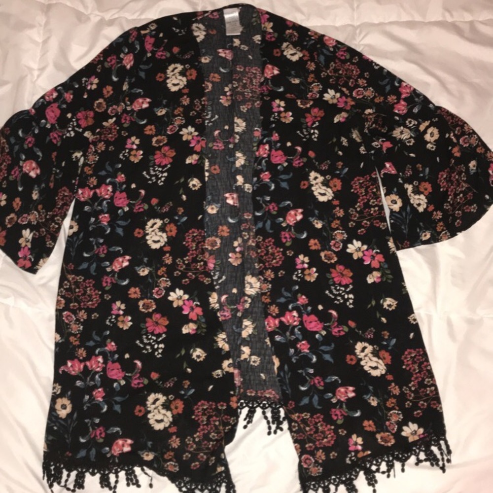 Black with floral print Shaw
